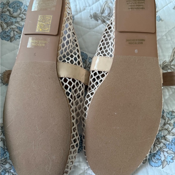 Jeffrey Campbell Cream Flats with Mesh Design - Picture 8 of 8